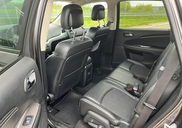 Dodge Journey cena 68000 przebieg: 147500, rok produkcji 2018 z Białystok małe 56